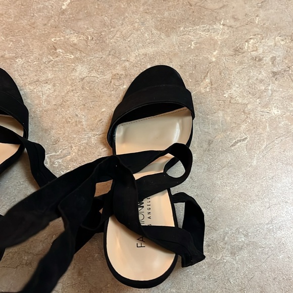 Fashion Nova. Black tie up type sandal with a 4 inch block heel  suede like ties - Picture 4 of 6